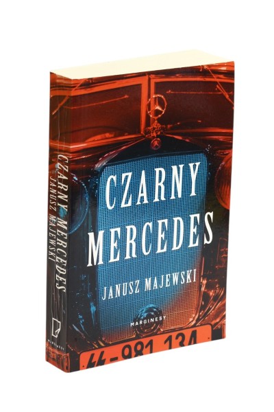 Czarny mercedes Majewski