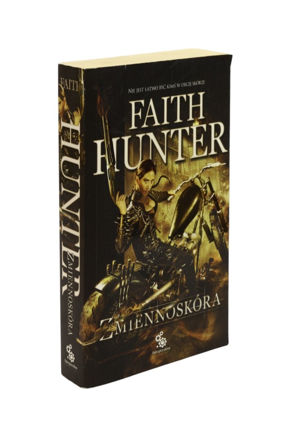 Zmiennoskóra Faith Hunter