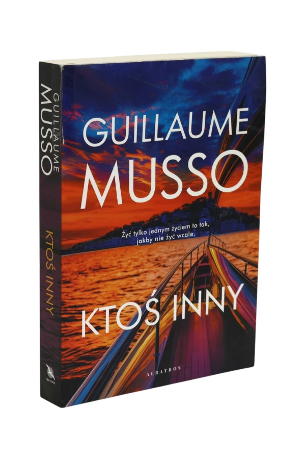 Ktoś inny Musso