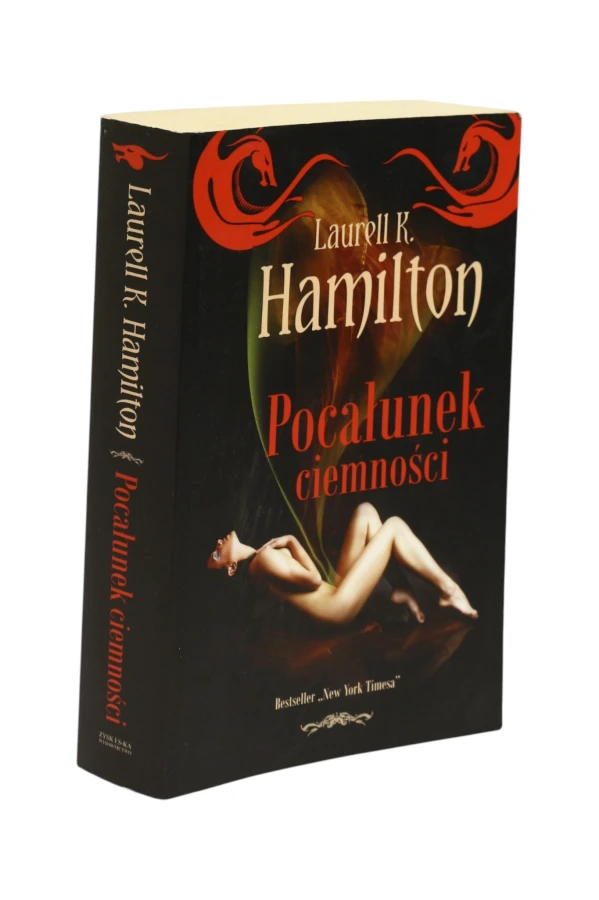 Pocałunek ciemności Hamilton