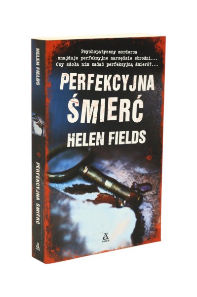 Perfekcyjna śmierć Helen Fields