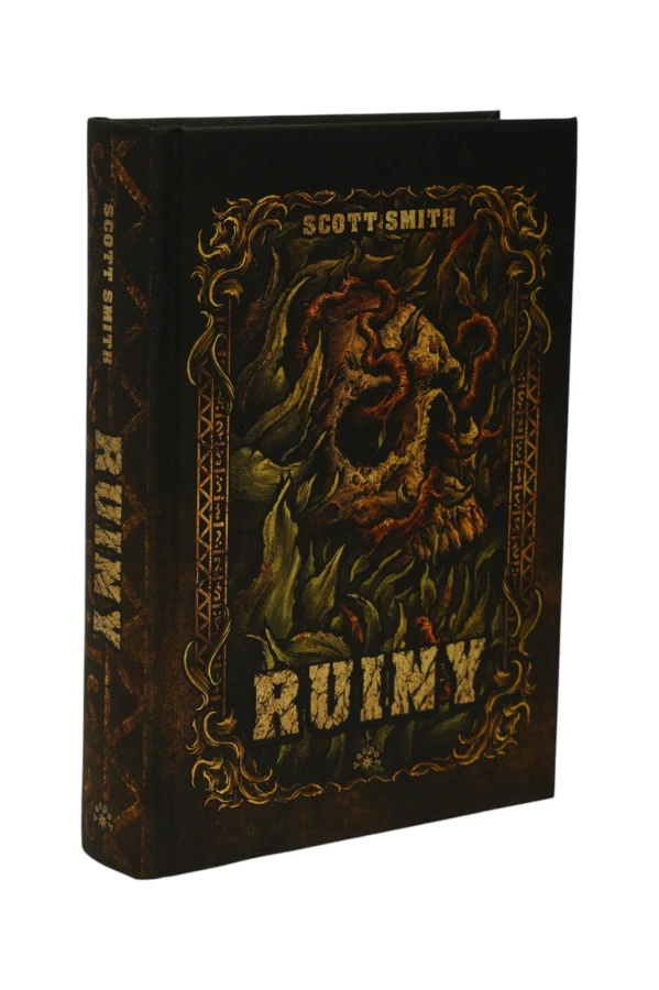 Ruiny Scott Smith